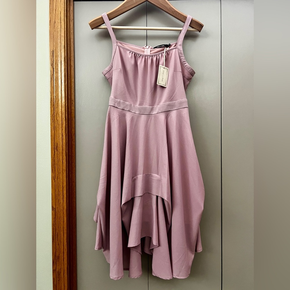 Gorgeous mauve Doe & Rae spaghetti strap handkerchief dress, size M